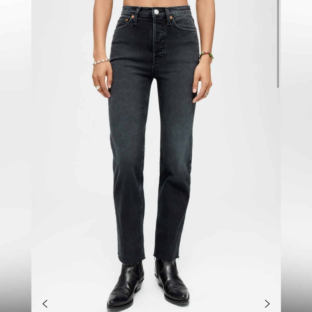 Re/Done button fly COMFORT STRETCH HIGH RISE STOVE PIPE in washed noir.